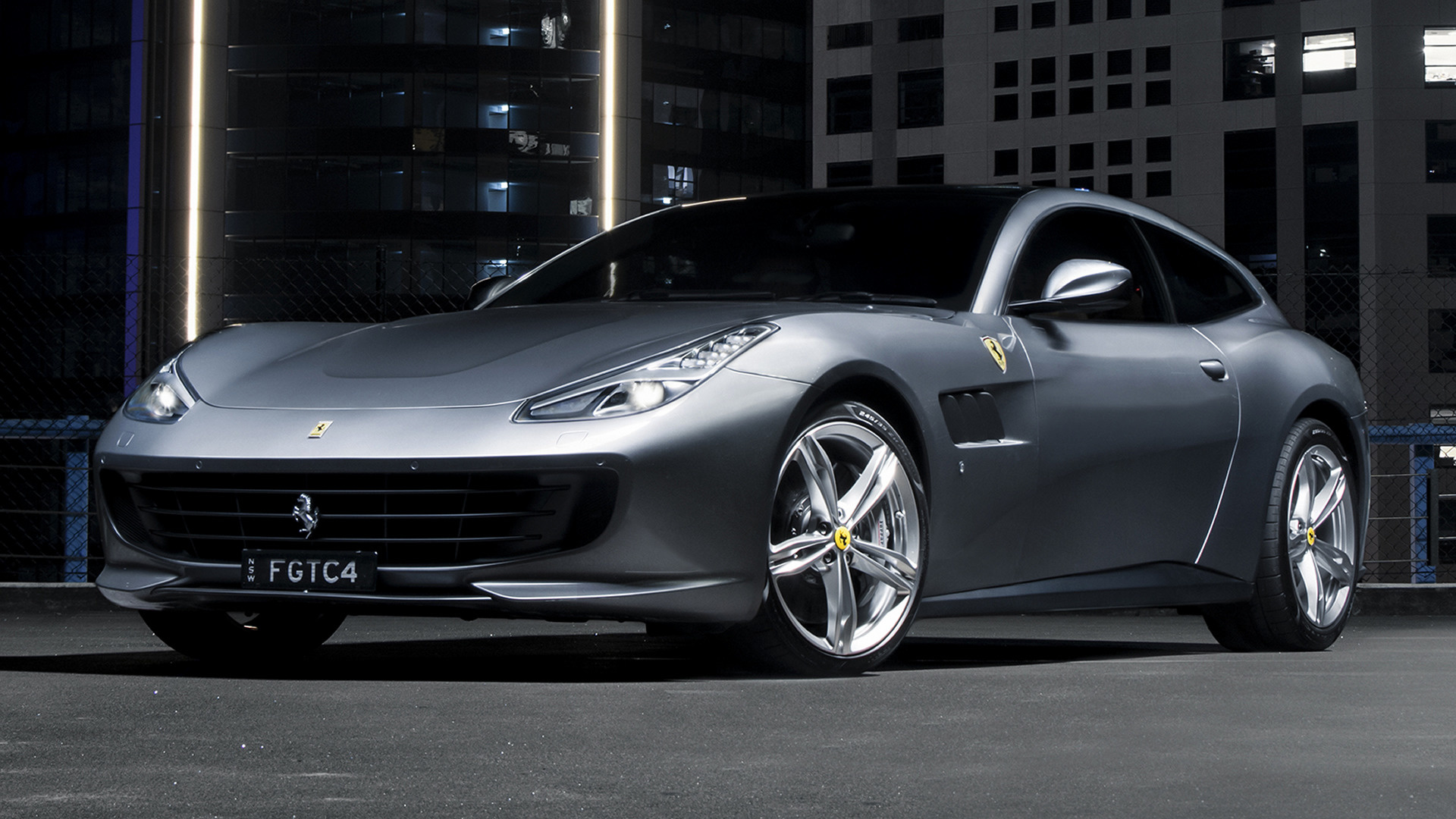 Ferrari Lusso Wallpapers