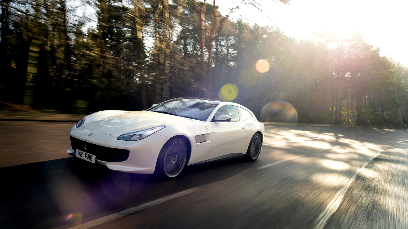 Ferrari Lusso Wallpapers