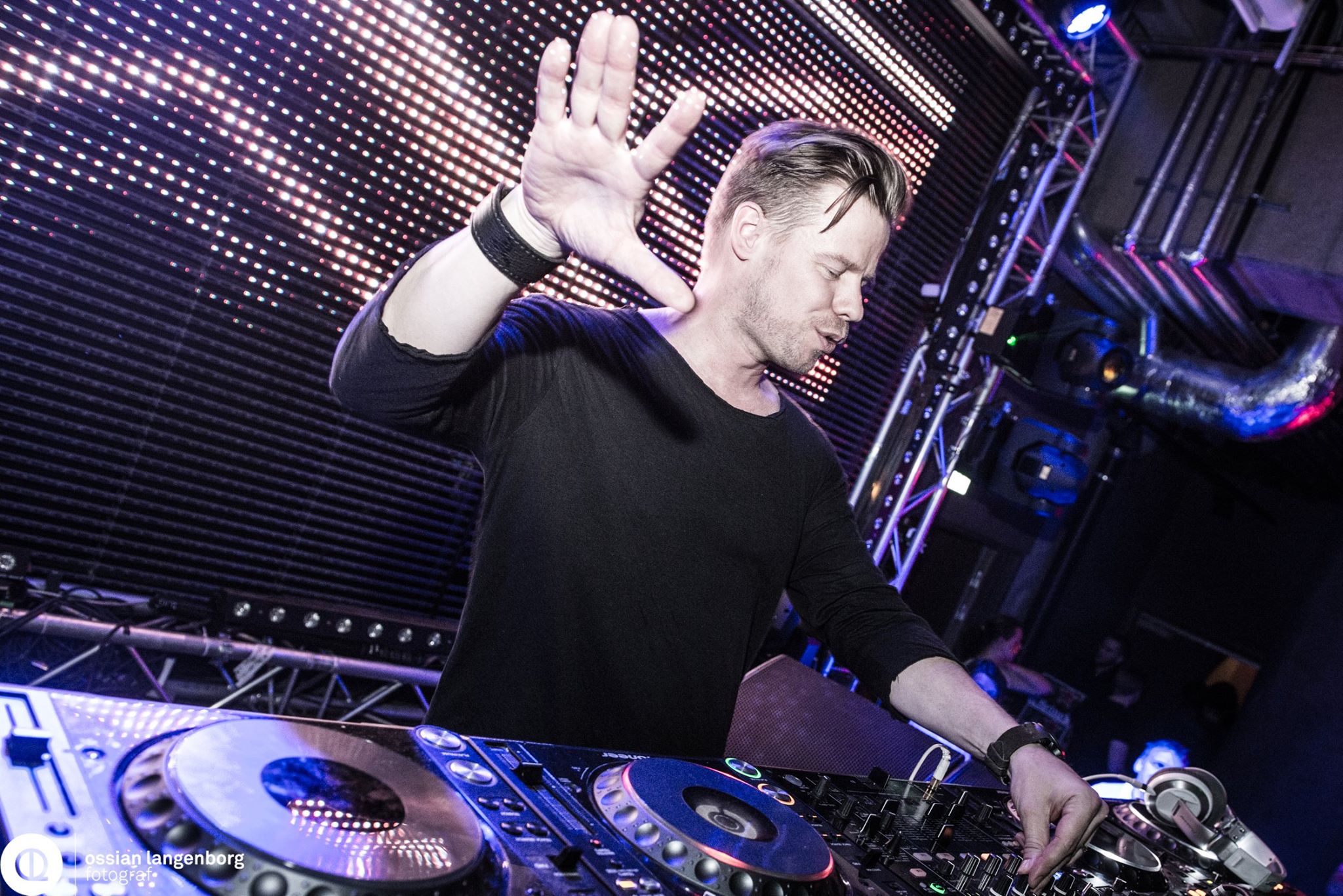 Ferry Corsten Wallpapers