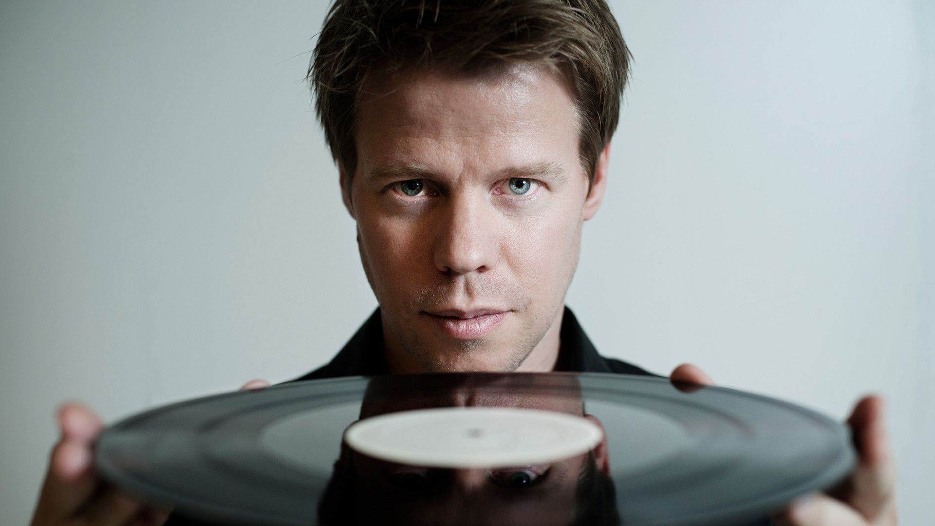 Ferry Corsten Wallpapers