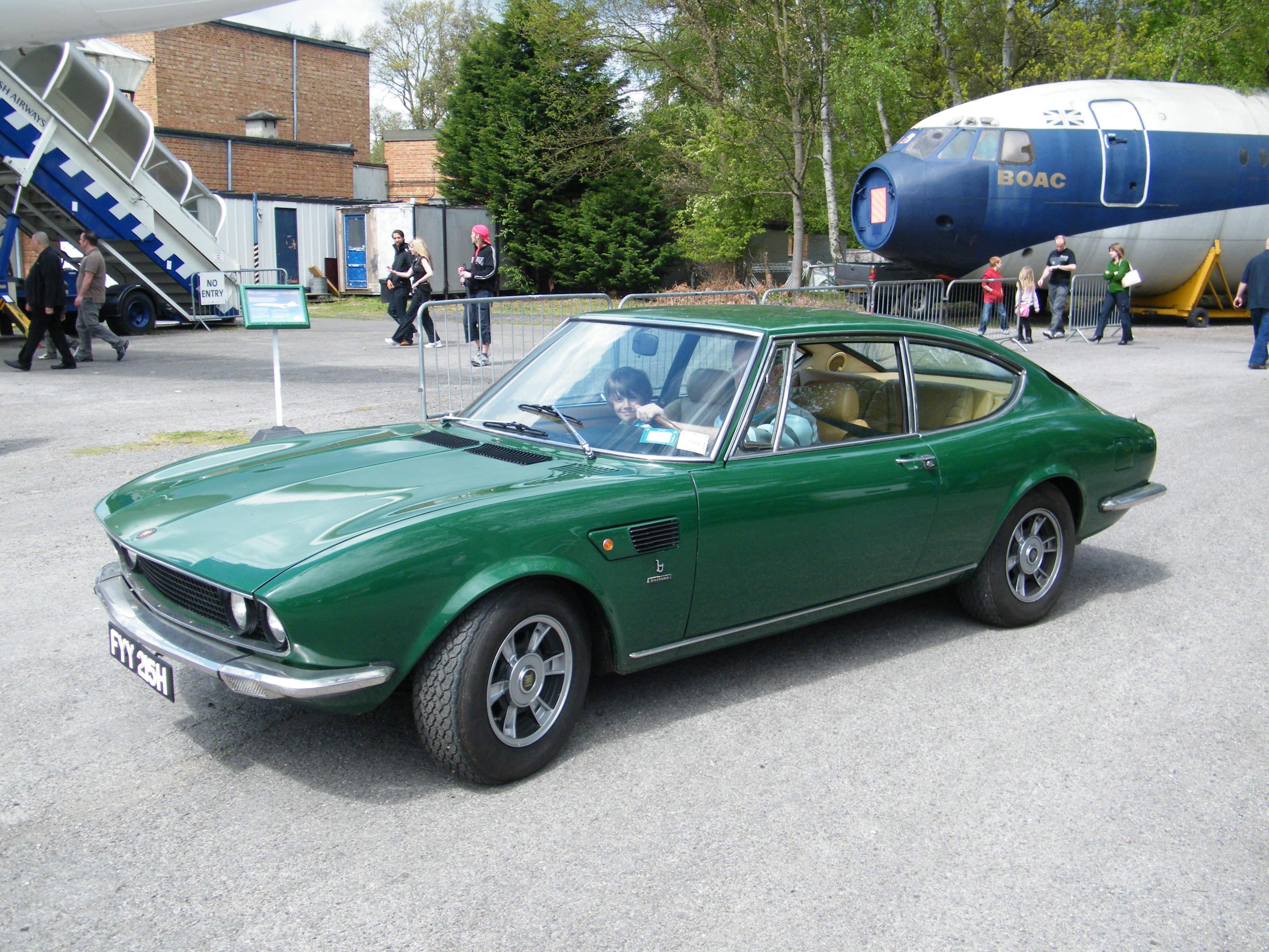 Fiat Dino 2400 Wallpapers