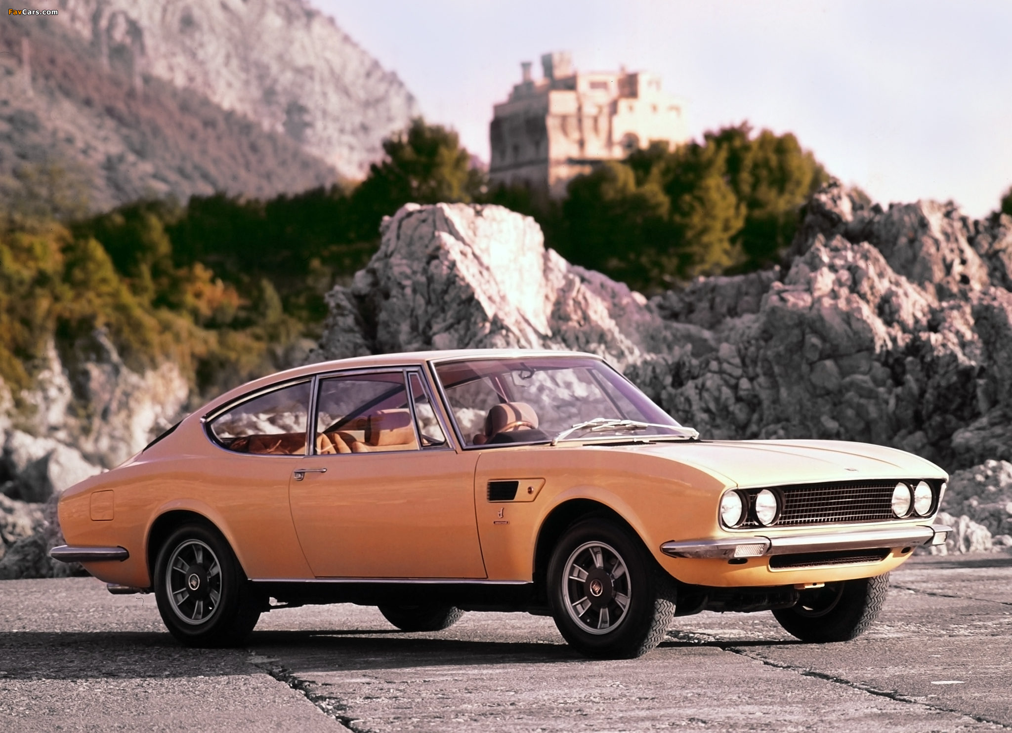 Fiat Dino 2400 Wallpapers