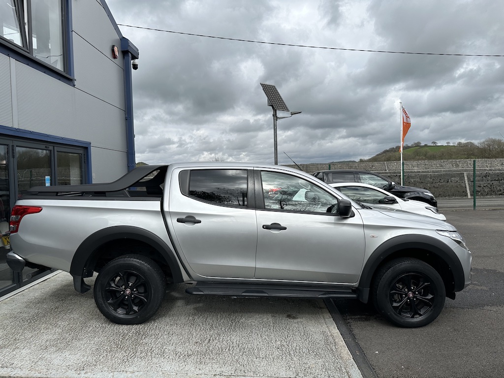 Fiat Fullback Wallpapers