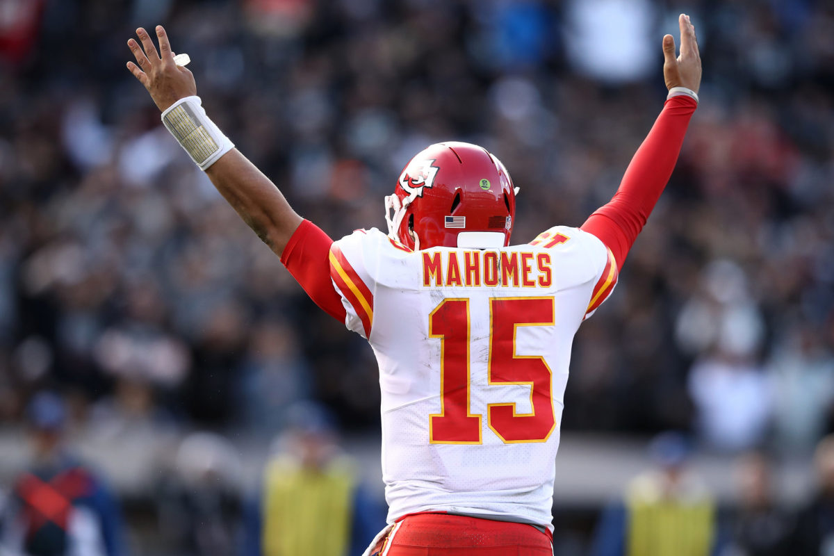 Flexing Patrick Mahomes Wallpapers