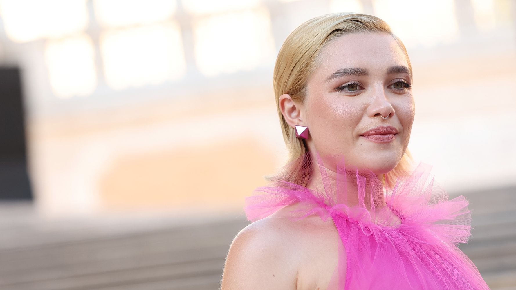 Florence Pugh Face Wallpapers