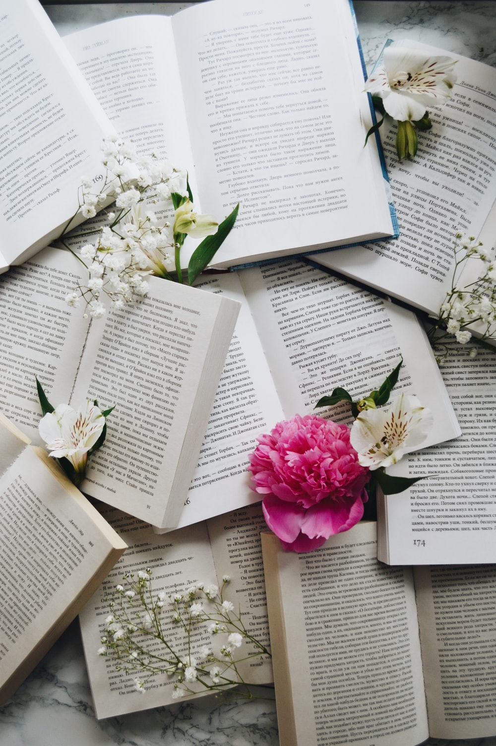 Flowers And Books Wallpapers