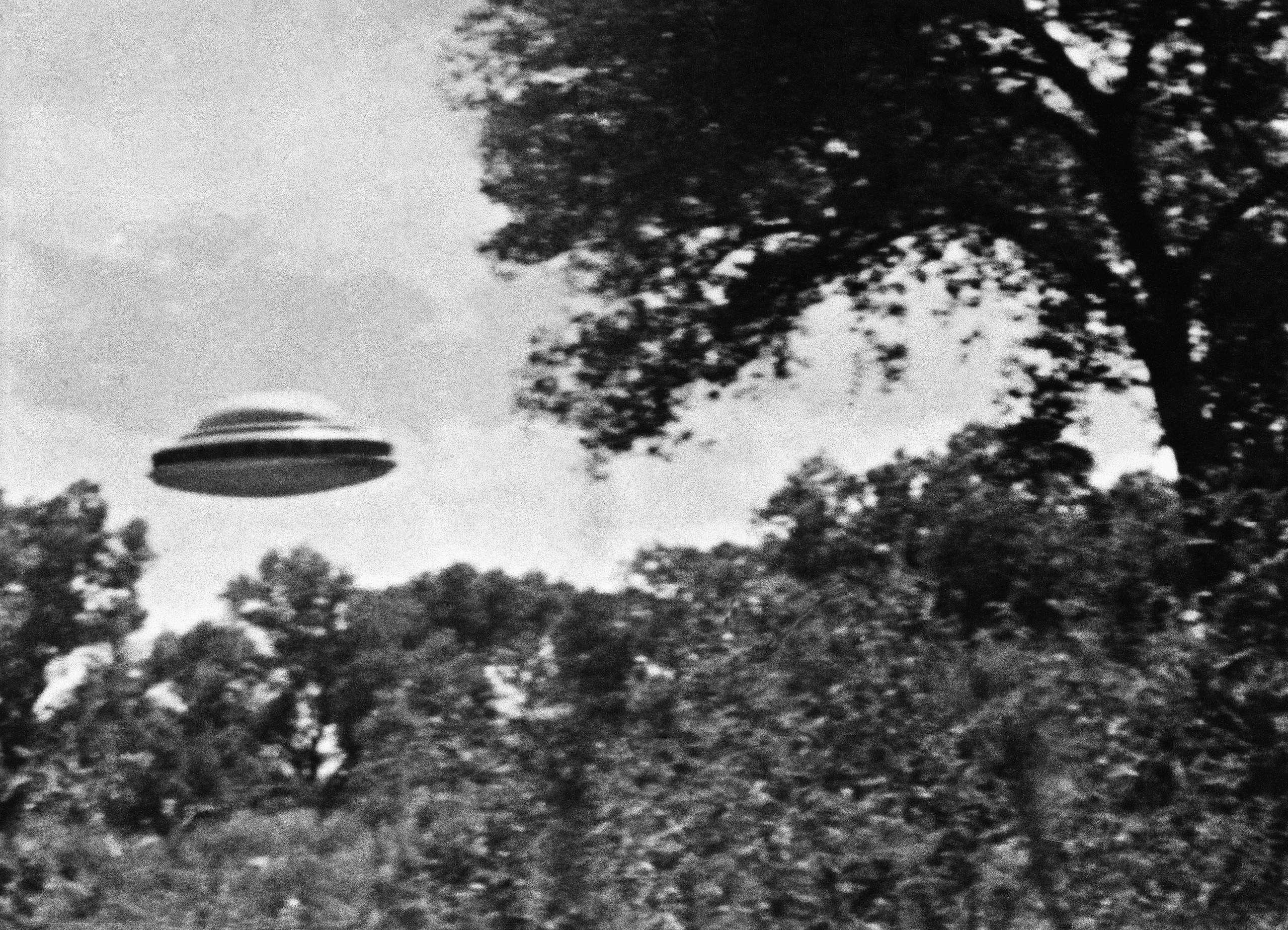 Flying Saucer Wallpapers