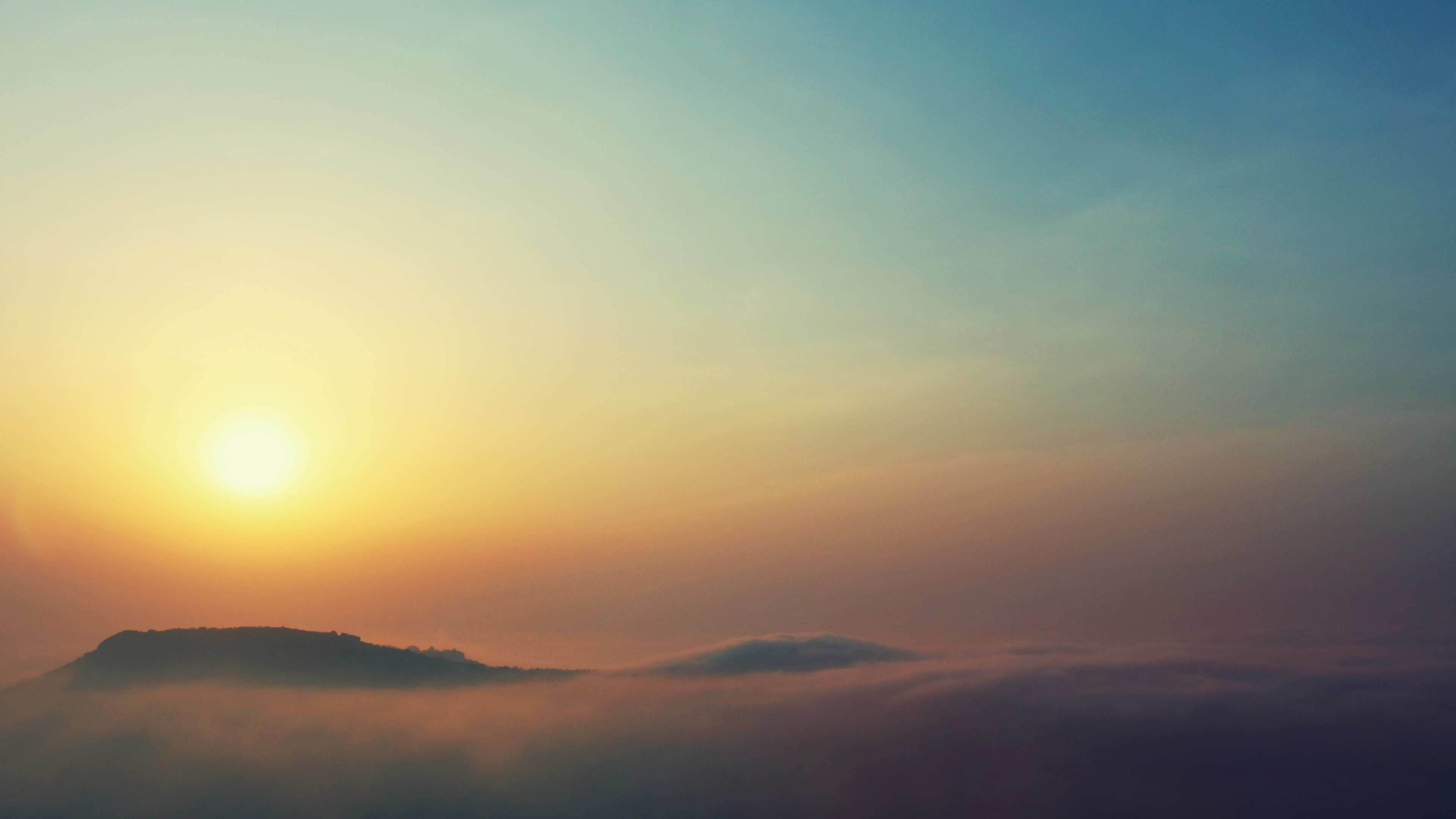 Fogy Mountain Sunset 4K Wallpapers