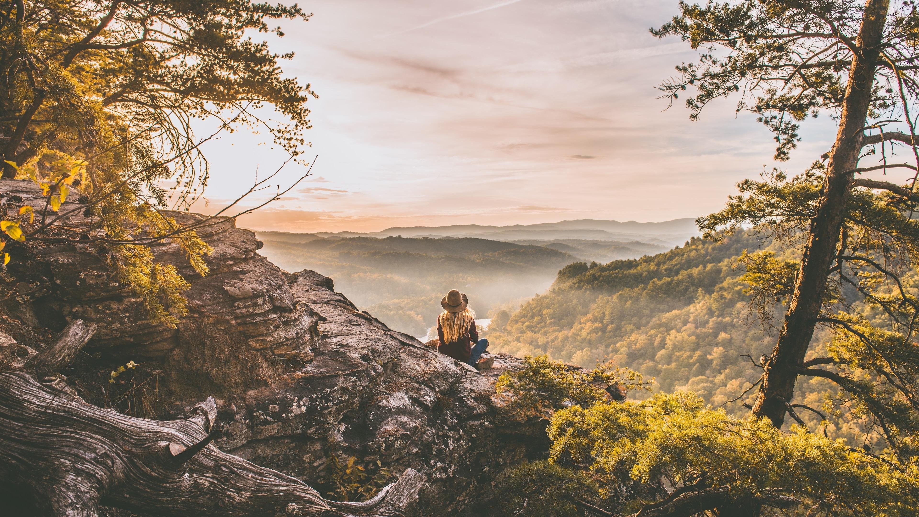 Fogy Mountain Sunset 4K Wallpapers