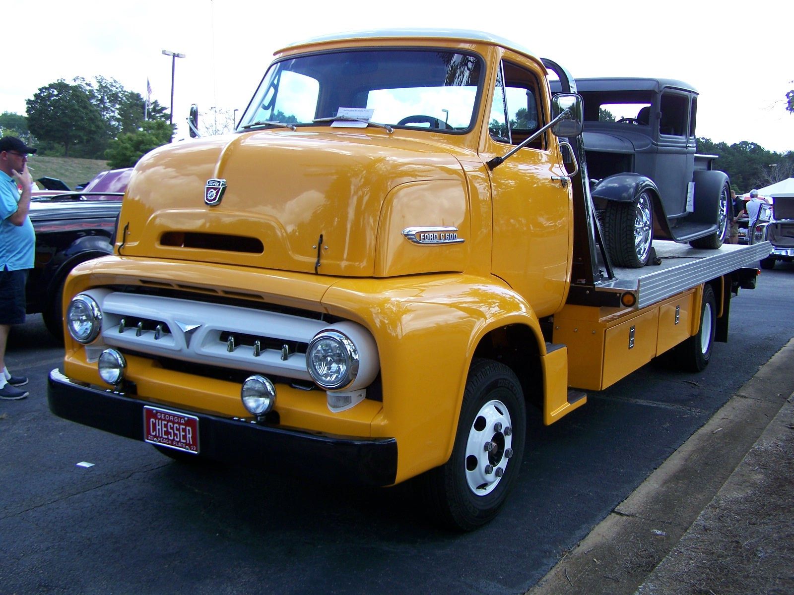 Ford C-600 Wallpapers