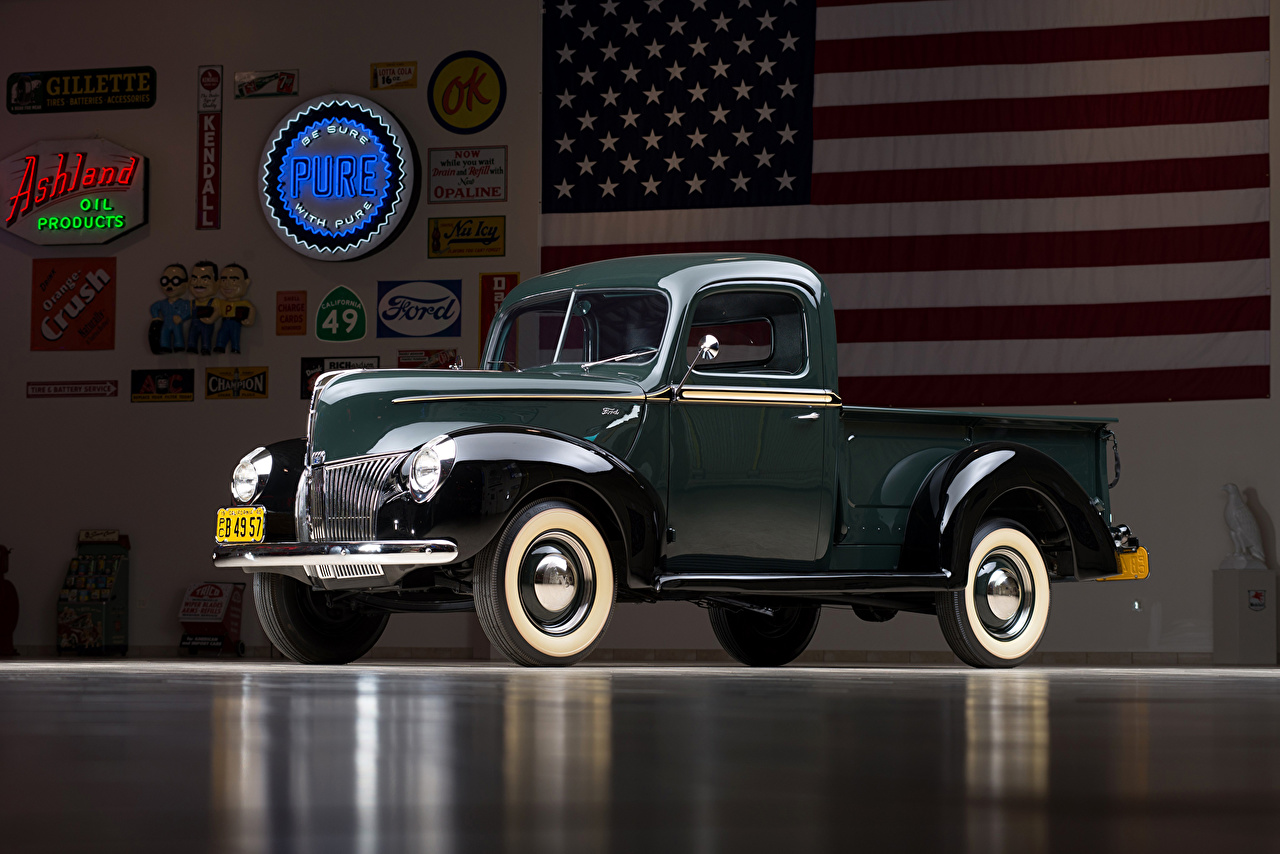 Ford Deluxe Pickup Wallpapers