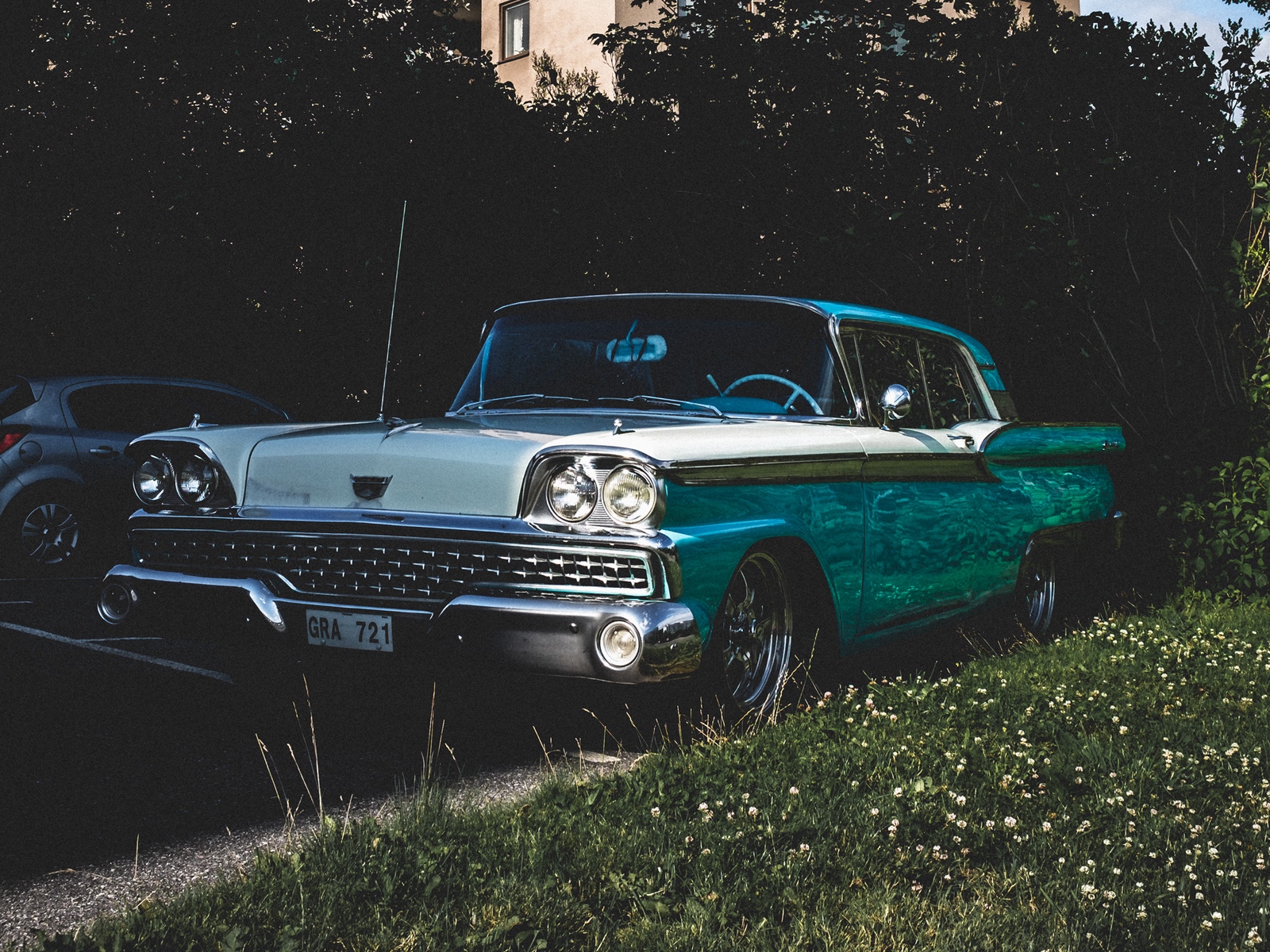 Ford Fairlane Wallpapers