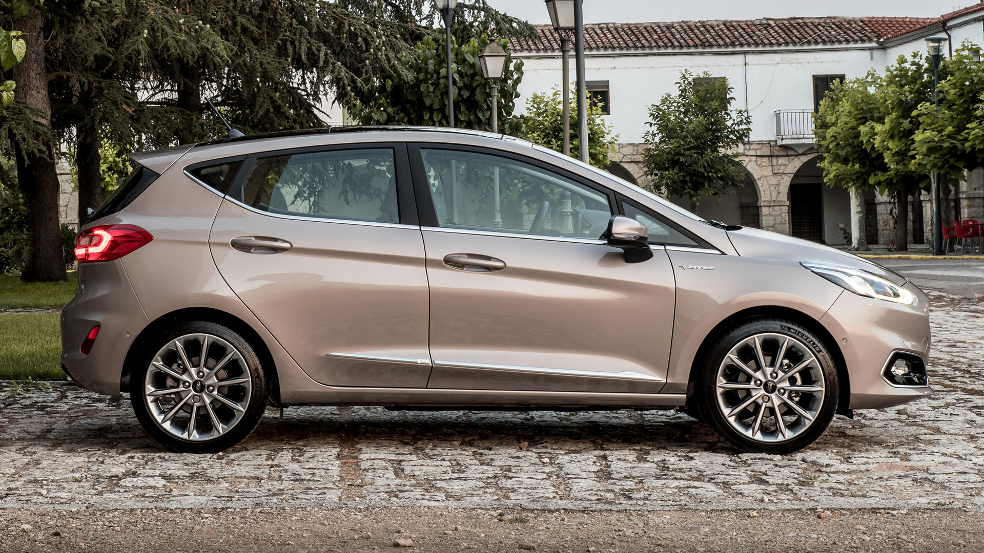 Ford Fiesta Vignale Wallpapers