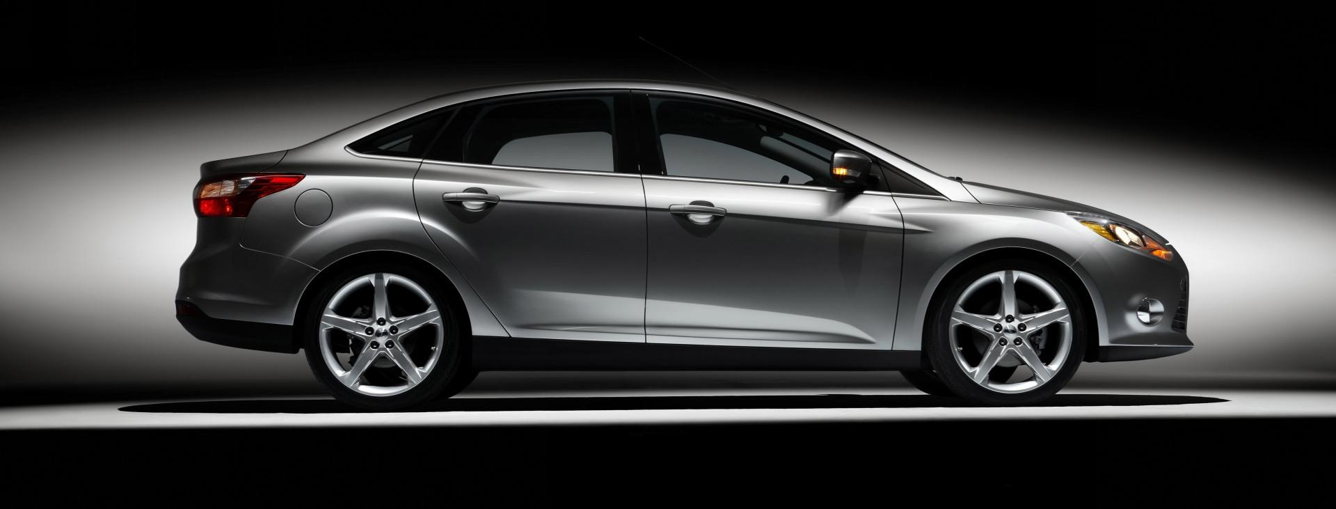 Ford Focus Titanium Sedan Wallpapers