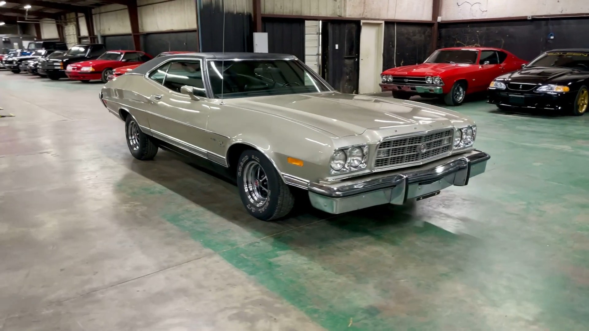 Ford Gran Torino Elite Wallpapers