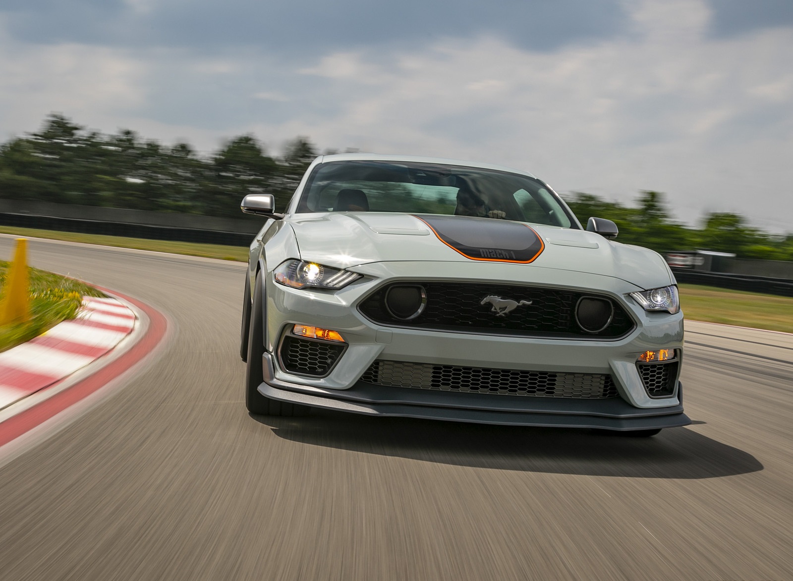 Ford Mustang 2021 Wallpapers