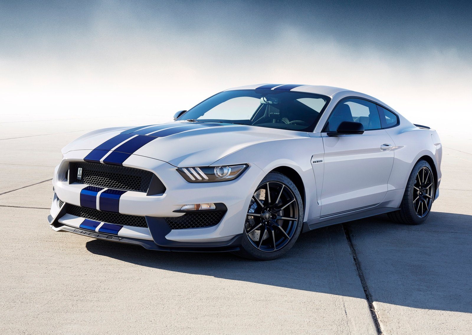 Ford Mustang Milano Wallpapers