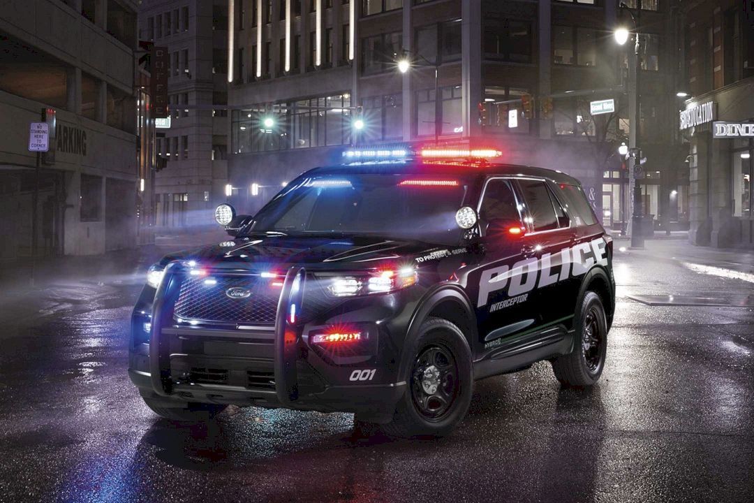 Ford Pursuit Wallpapers