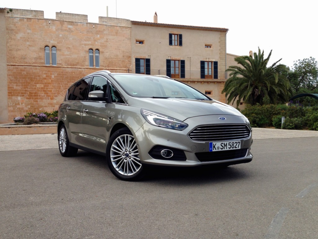 Ford S-Max Wallpapers