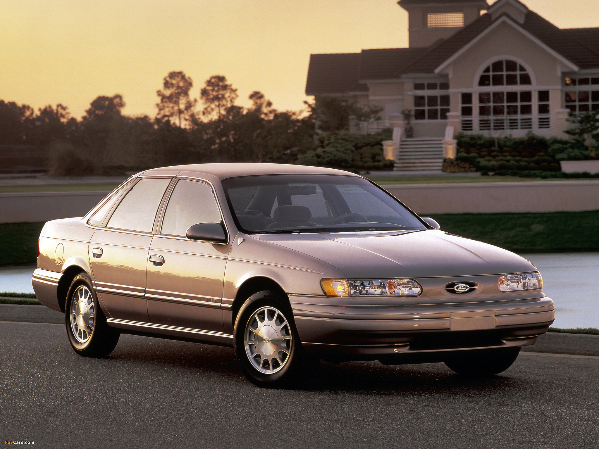 Ford Taurus Wallpapers