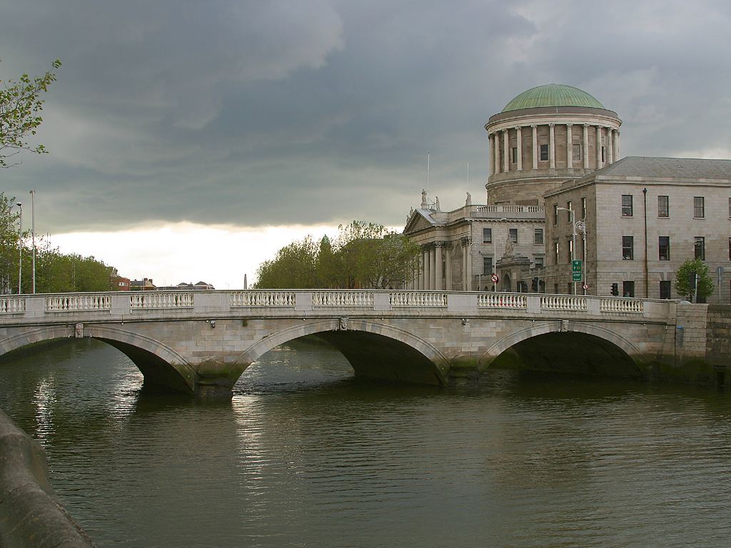 Four Courts Wallpapers