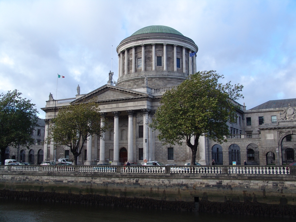 Four Courts Wallpapers