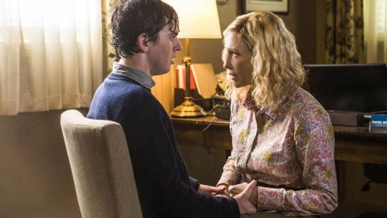 Freddie Highmore And Vera Farmiga In Bates Motel Wallpapers