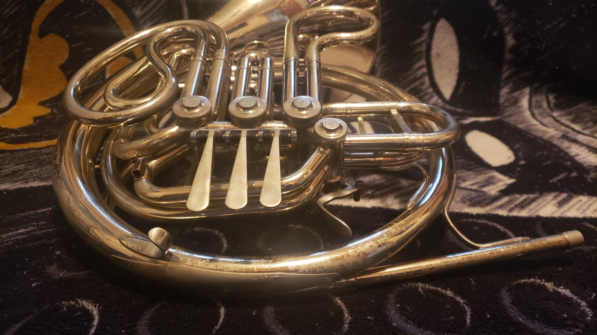 French Horn Wallpapers