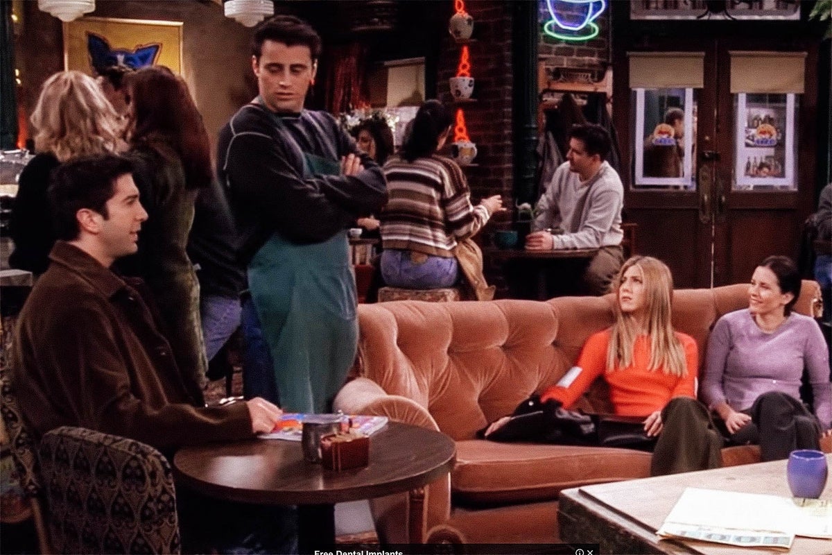 Friends Couch Wallpapers