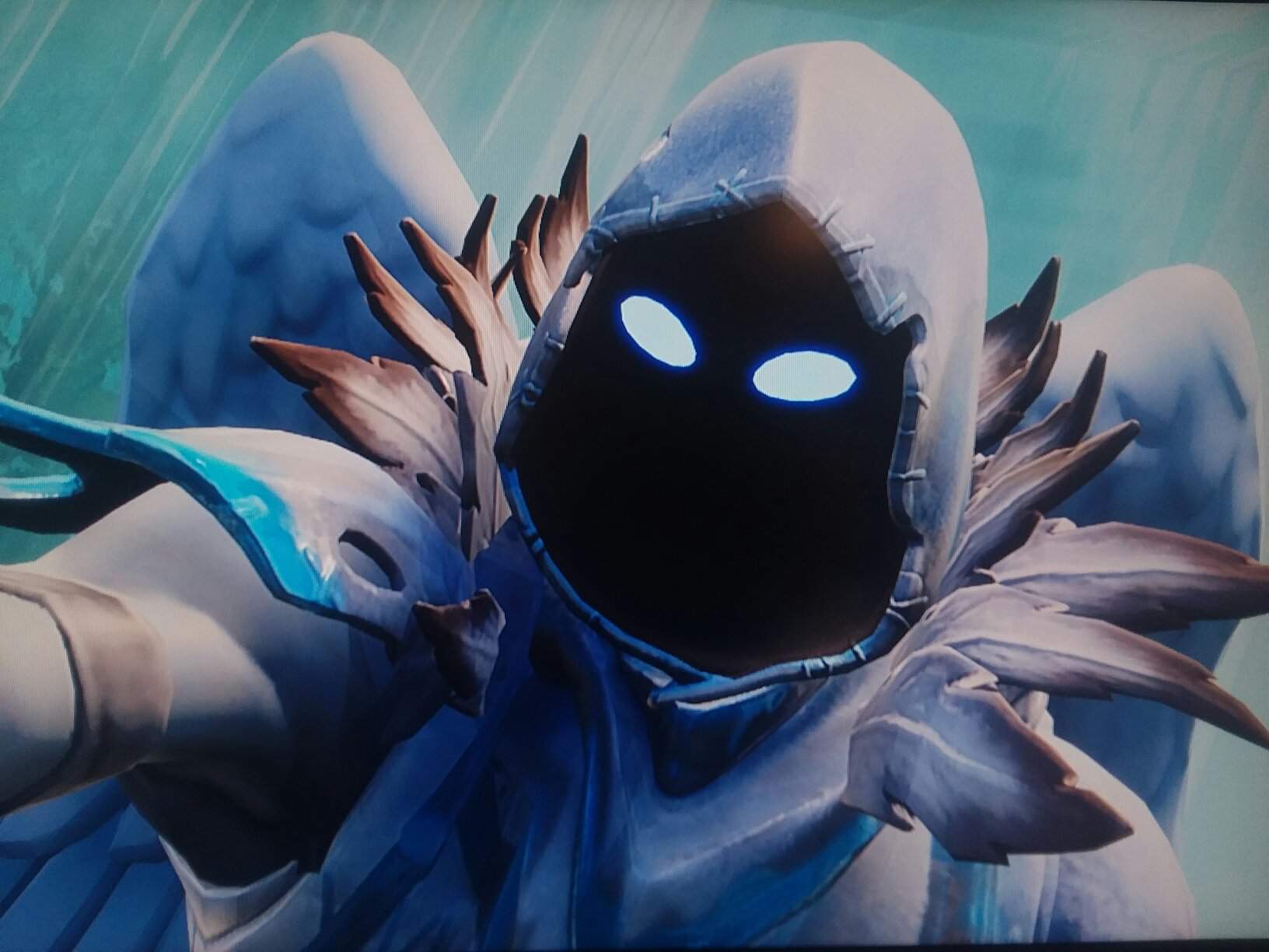 Frozen Raven Fortnite Wallpapers