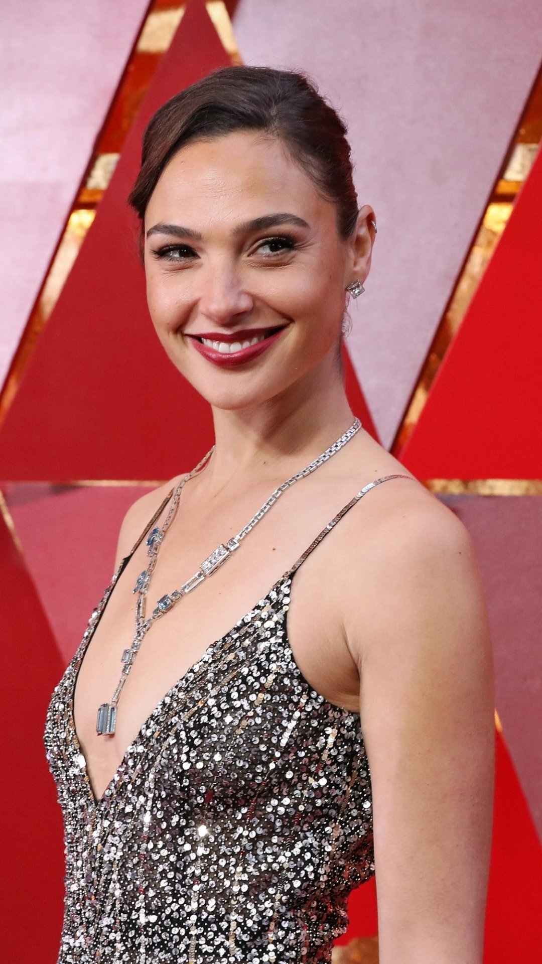 Gal Gadot 2018 Oscars Portrait Wallpapers