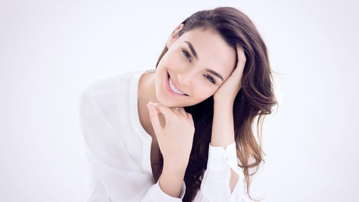 Gal Gadot 2019 Smiling Wallpapers