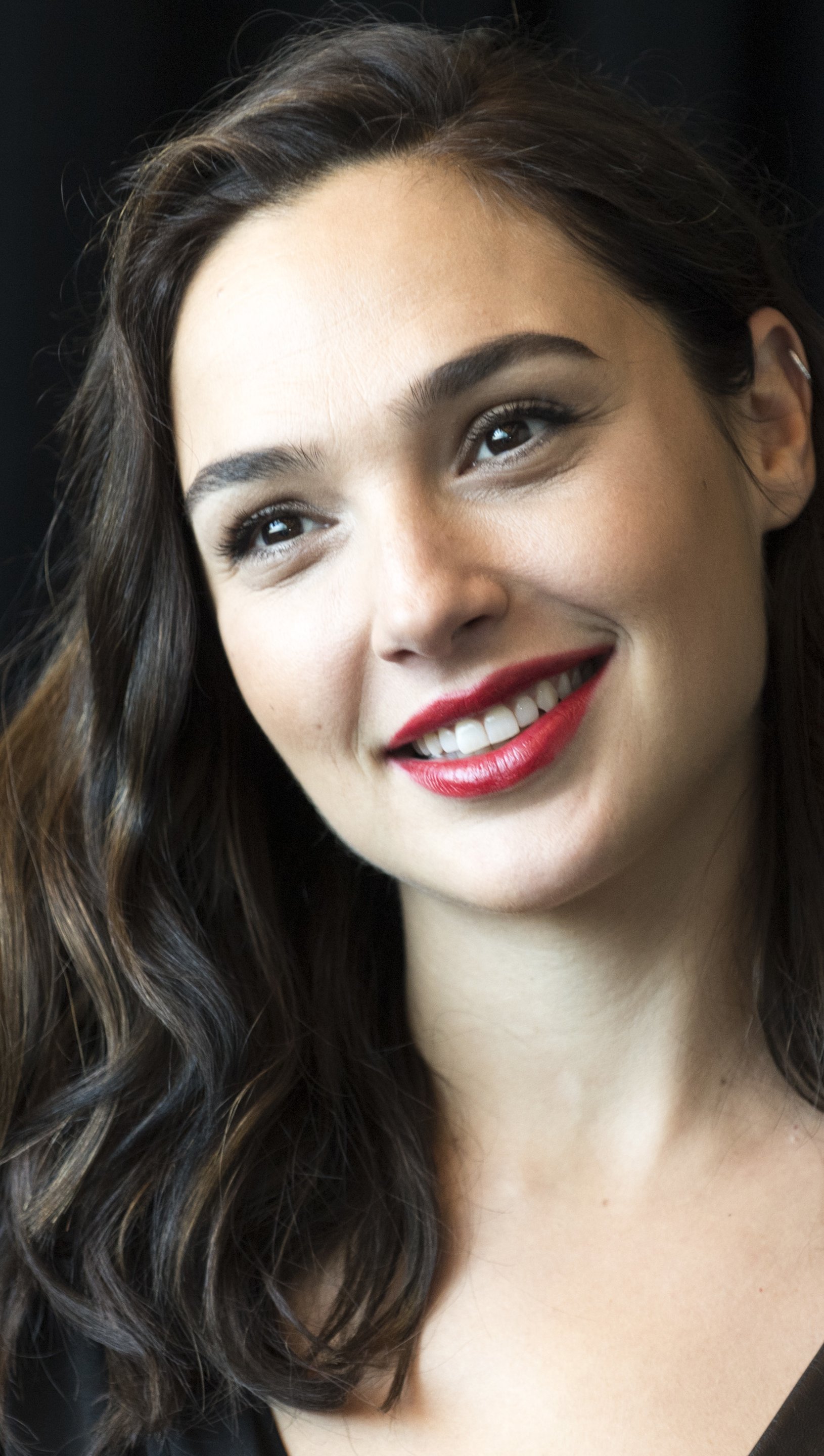 Gal Gadot 2019 Smiling Wallpapers