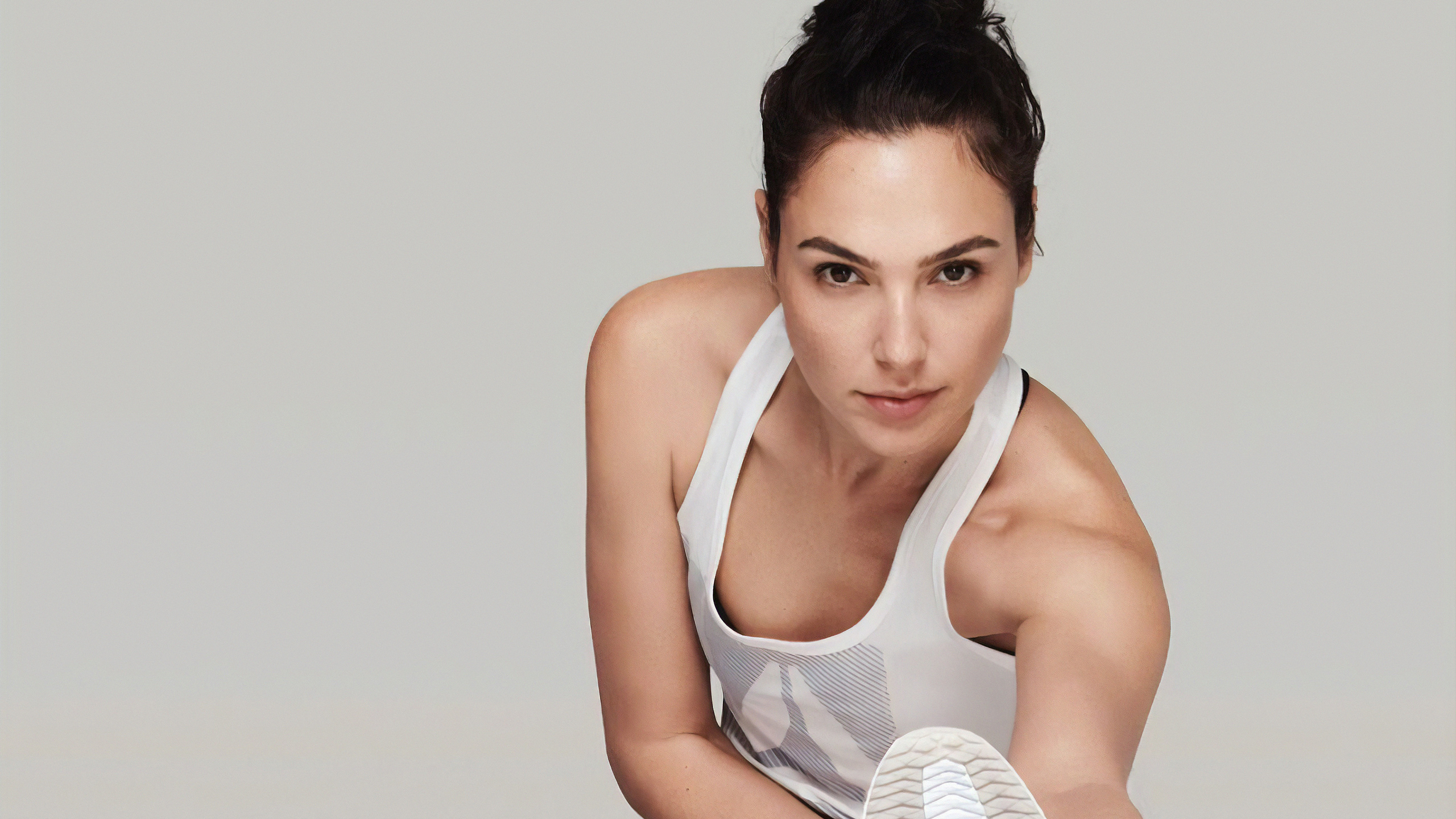 Gal Gadot For Reebok Wallpapers