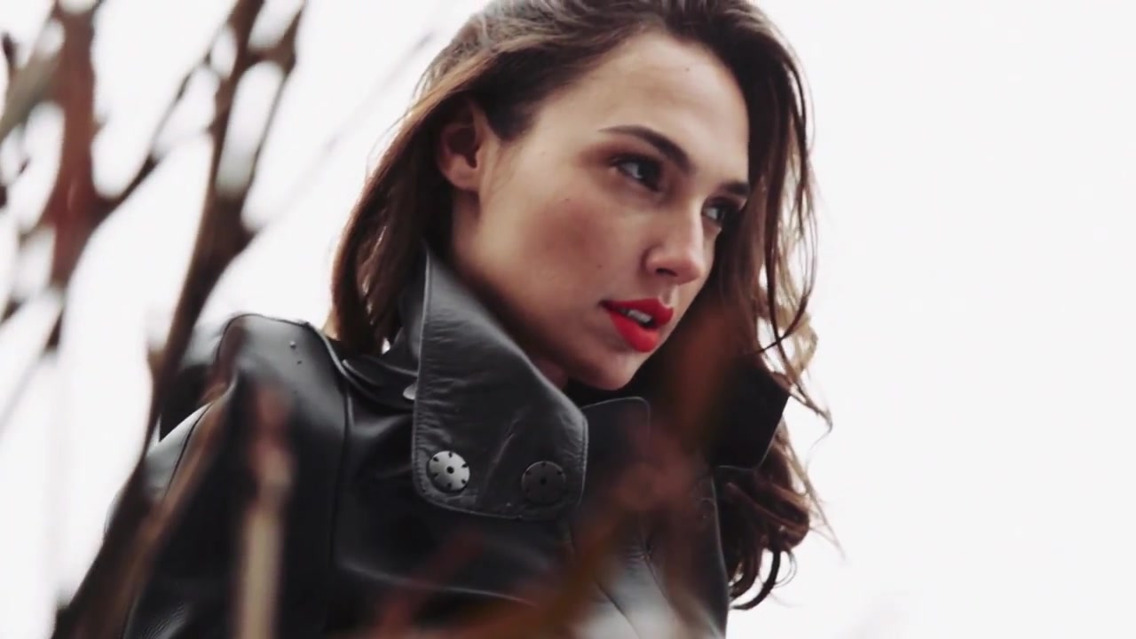 Gal Gadot For Reebok Wallpapers