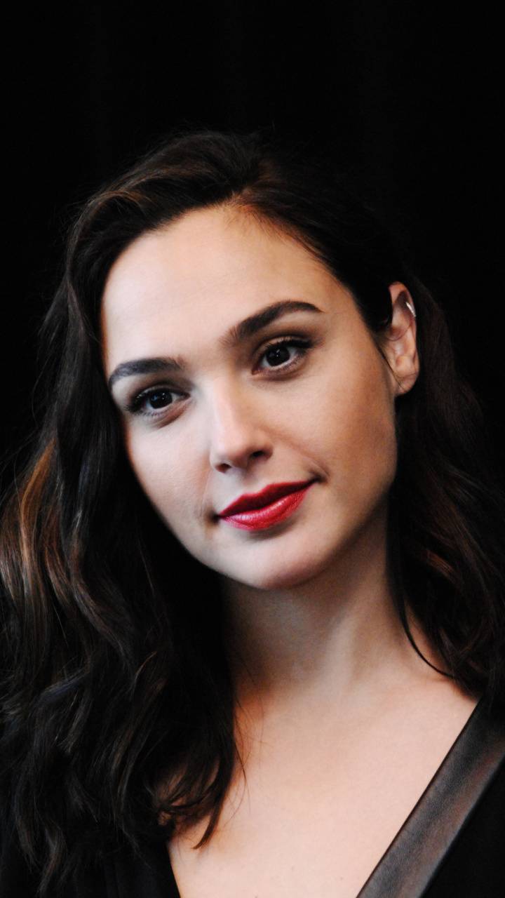 Gal Gadot Latest Wallpapers