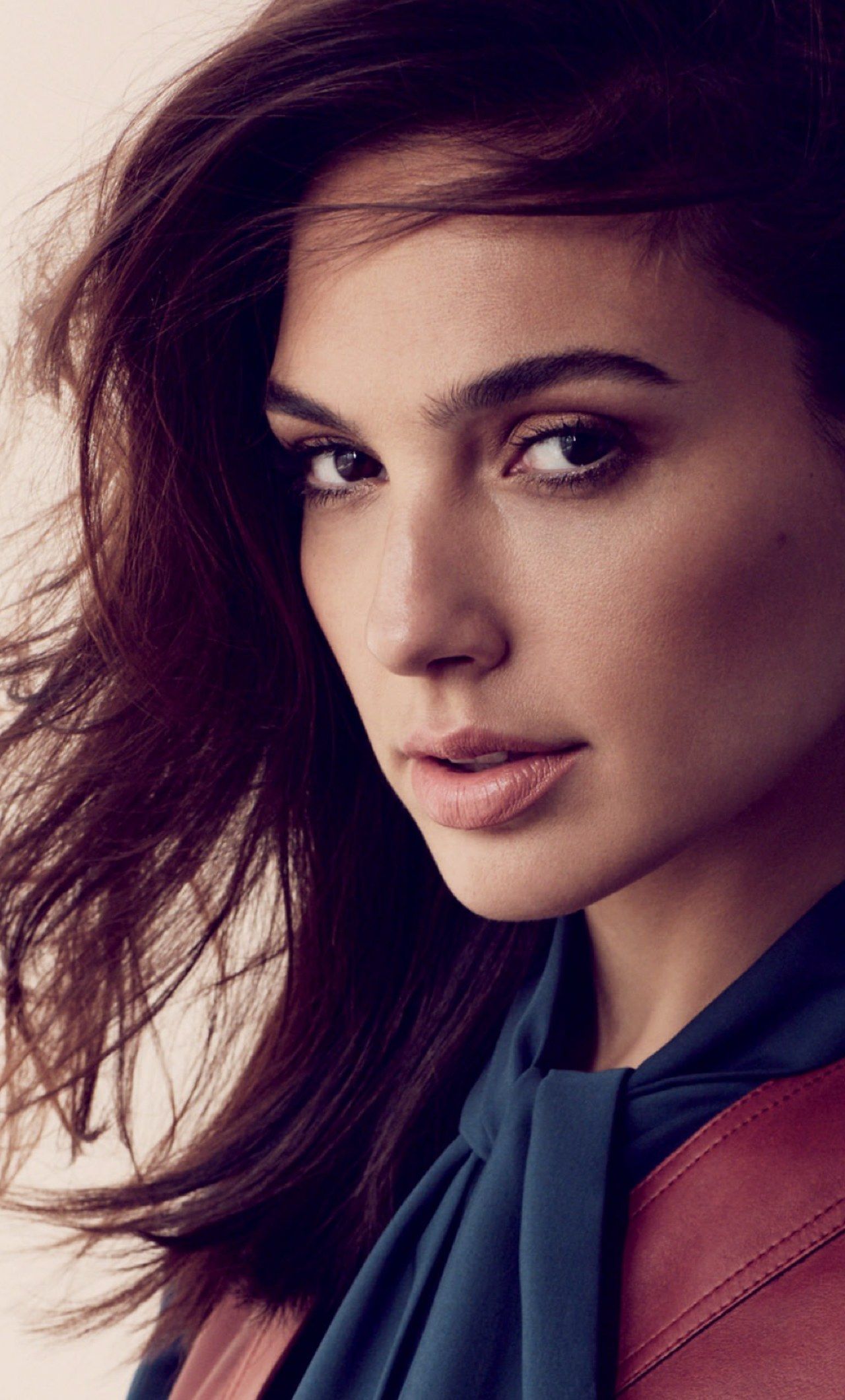 Gal Gadot Latest Wallpapers