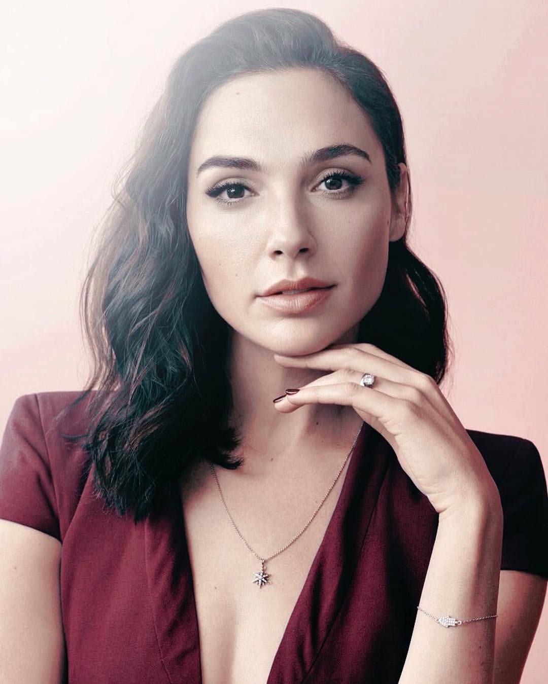 Gal Gadot Wallpapers