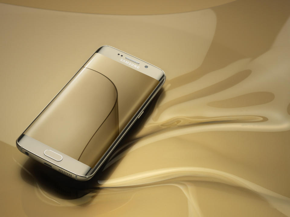 Galaxy S6 Gold Wallpapers