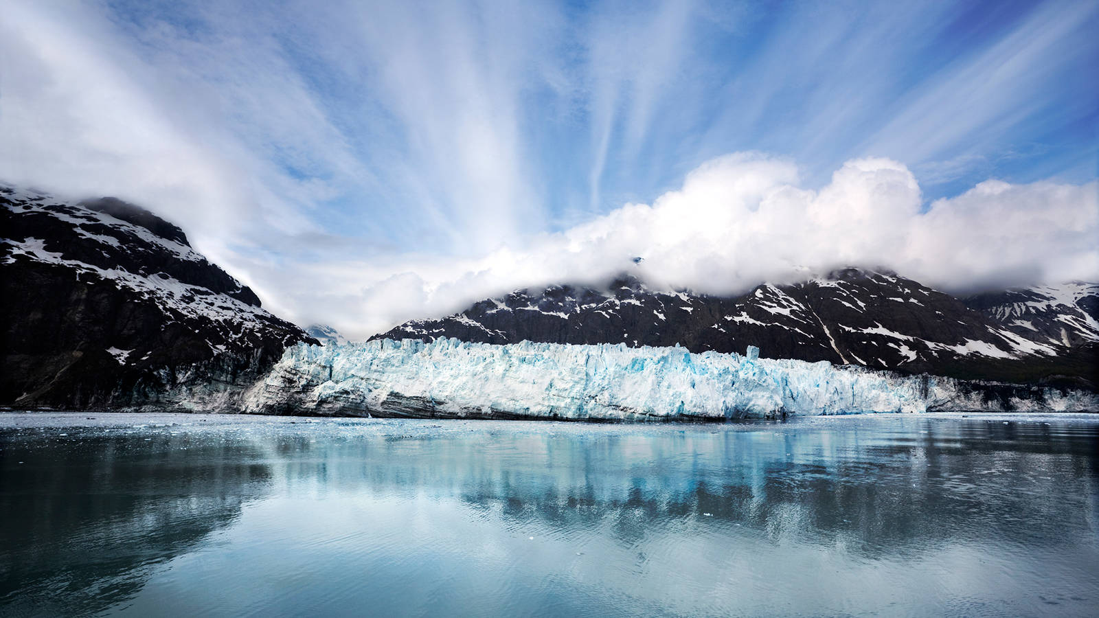 Galcier Bay At Alaska Wallpapers