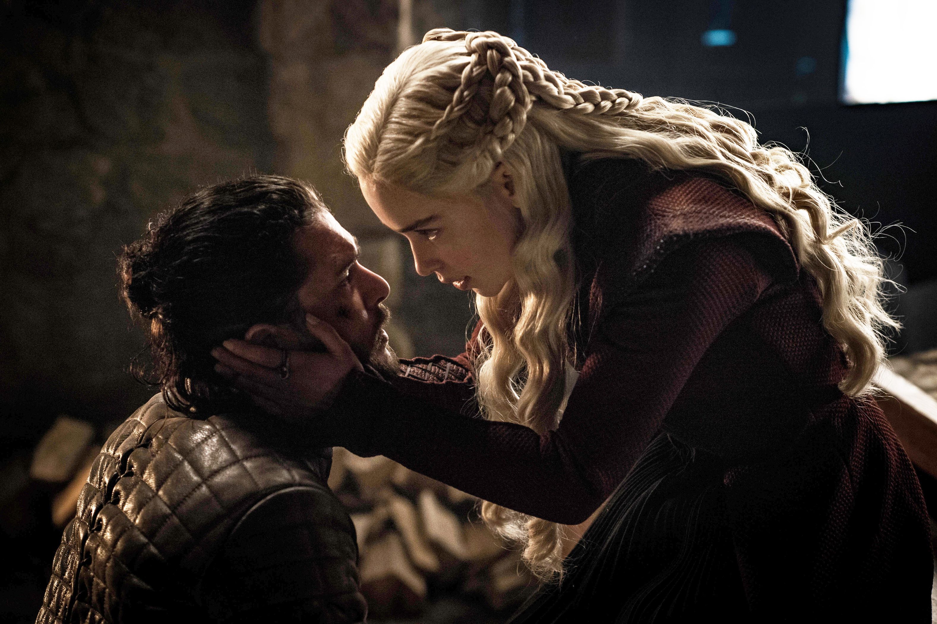 Game Of Thrones Season 8 Jon Snow And Daenerys Targaryen In Winterfell Episode 1 Image Wallpapers