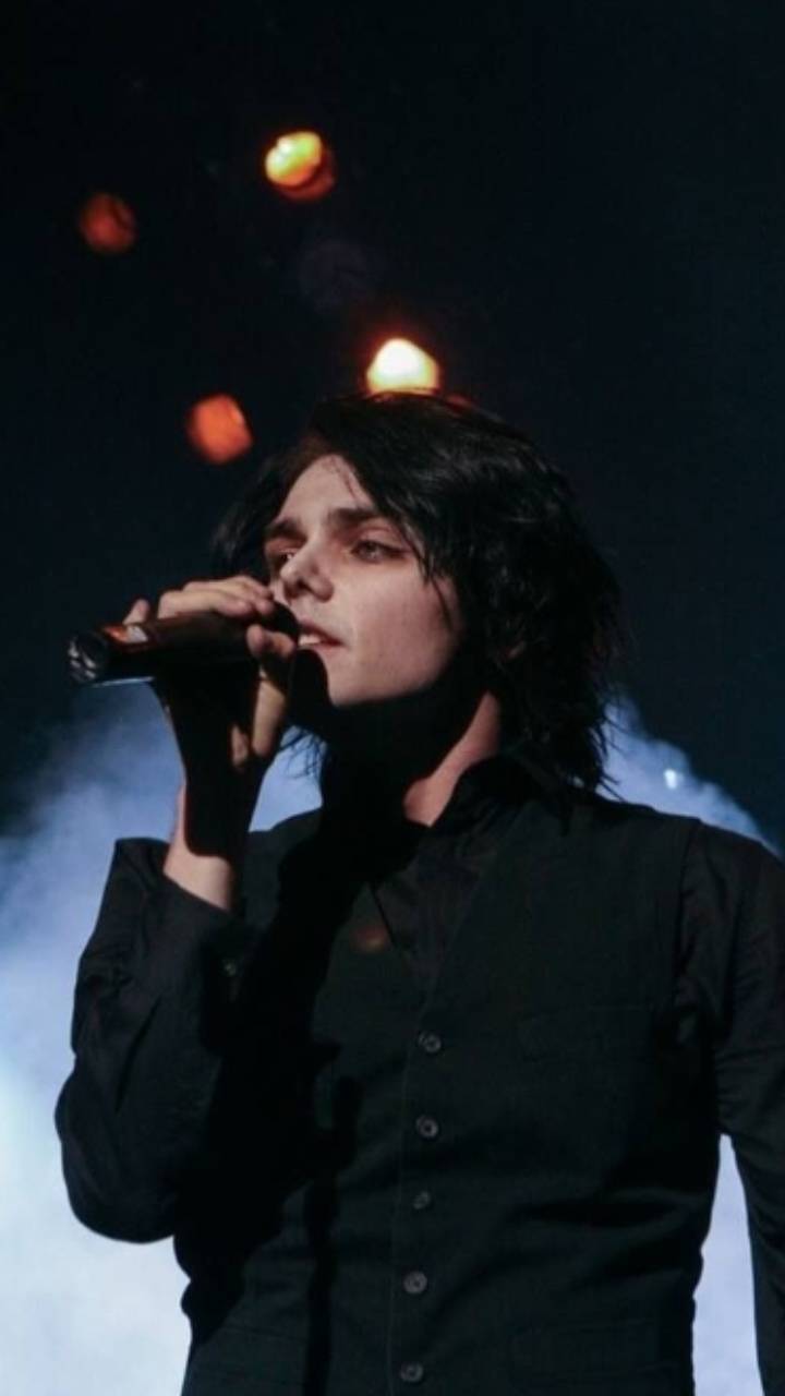 Gerard Way Iphone Wallpapers