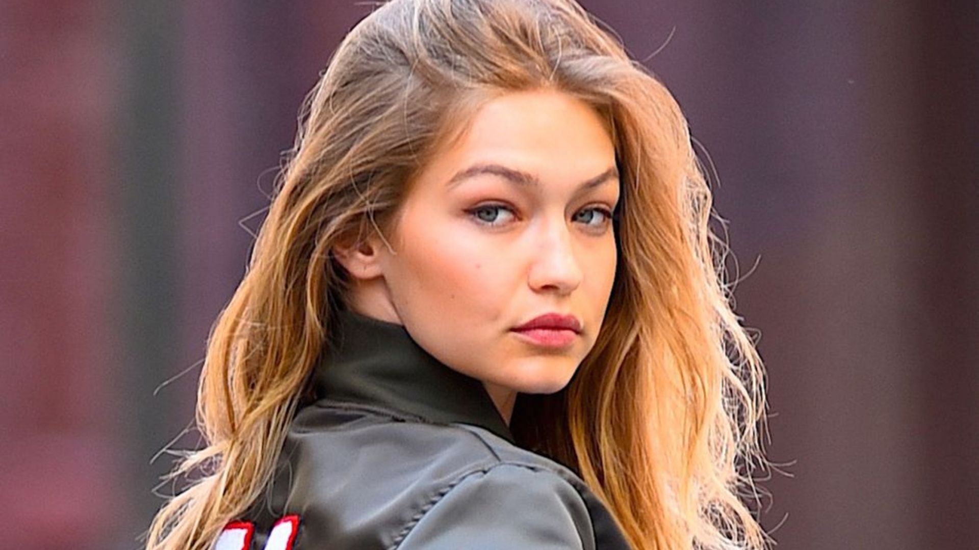 Gigi Hadid Cosmopolitan Wallpapers