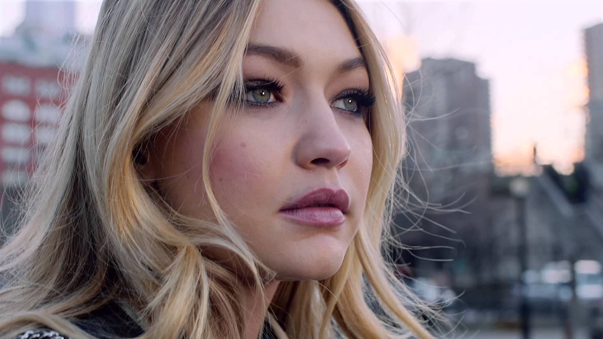 Gigi Hadid Maybelline Wallpapers