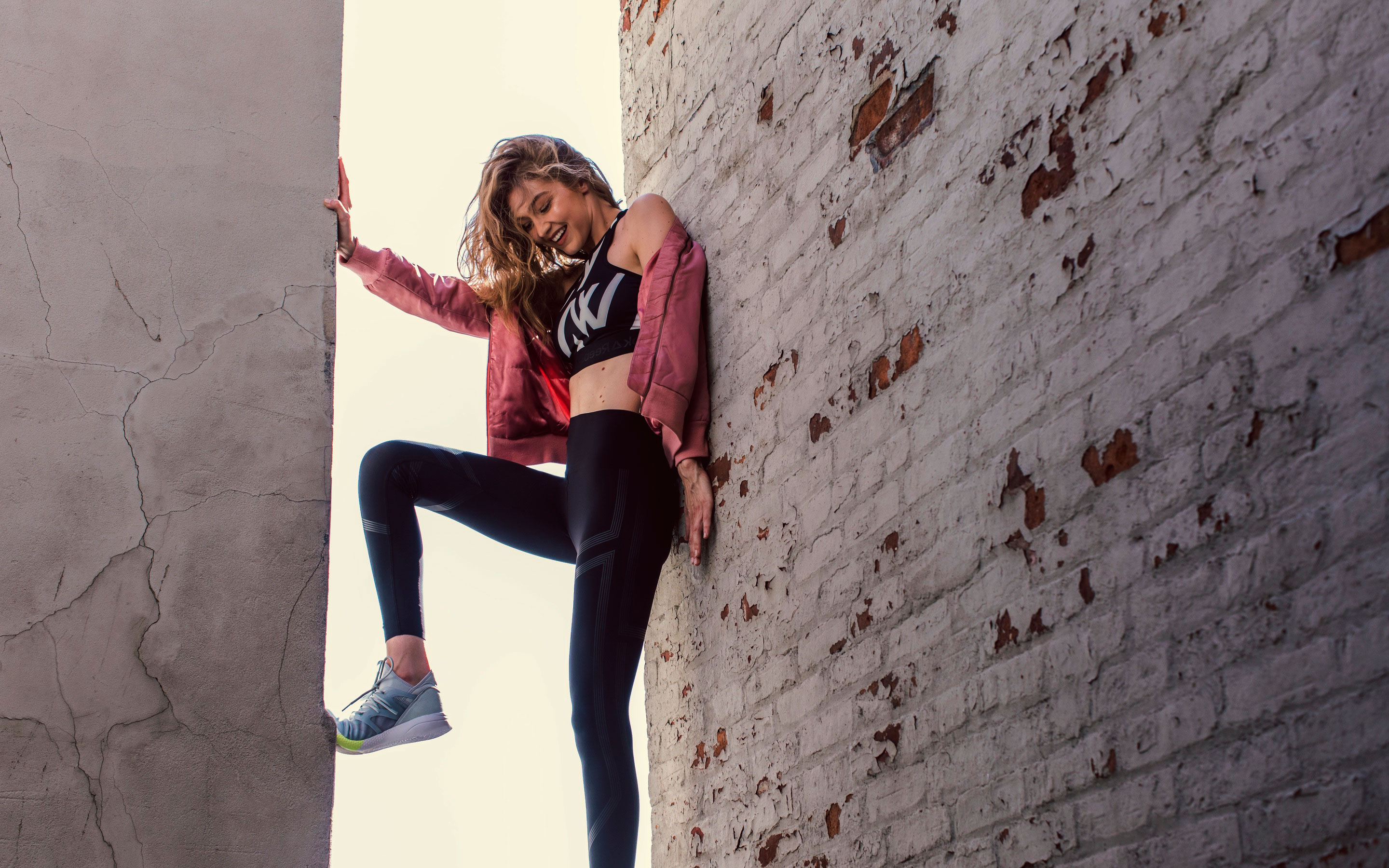 Gigi Hadid Reebok 2017 Wallpapers