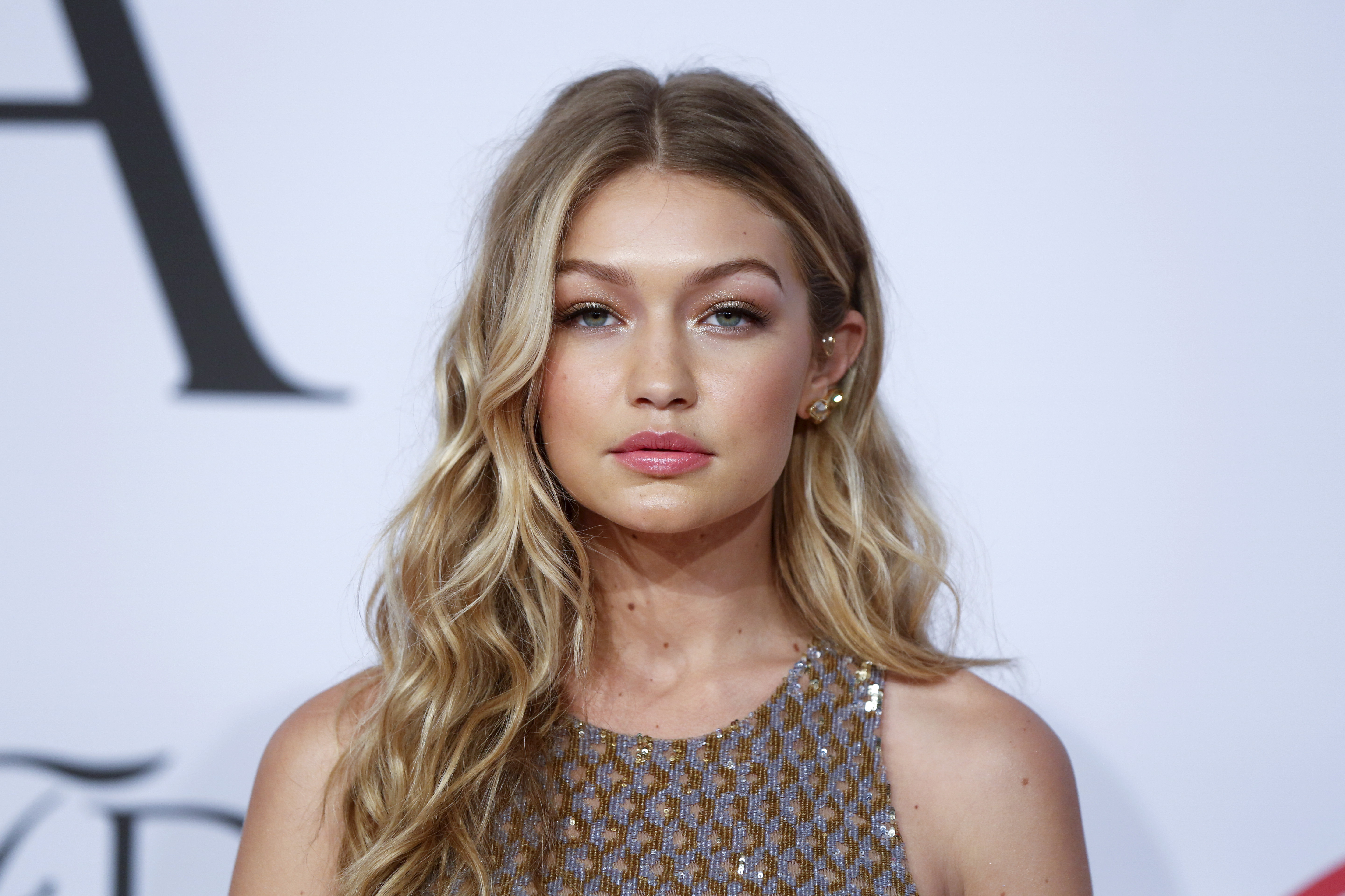 Gigi Hadid Wallpapers