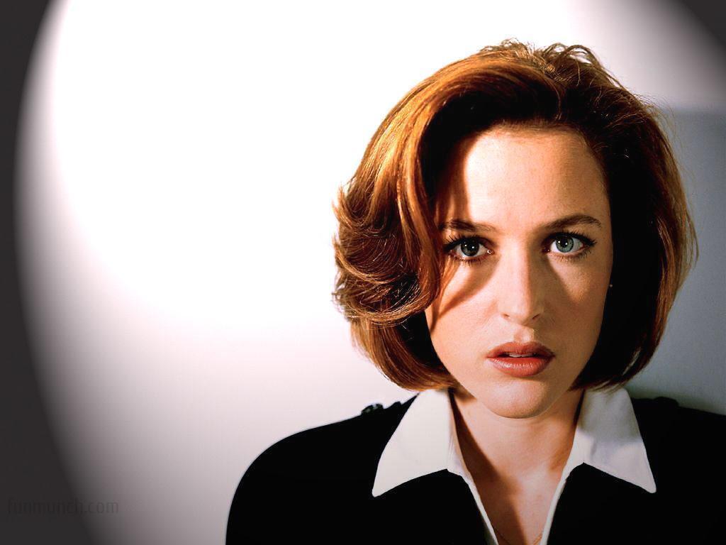 Gillian Anderson Wallpapers