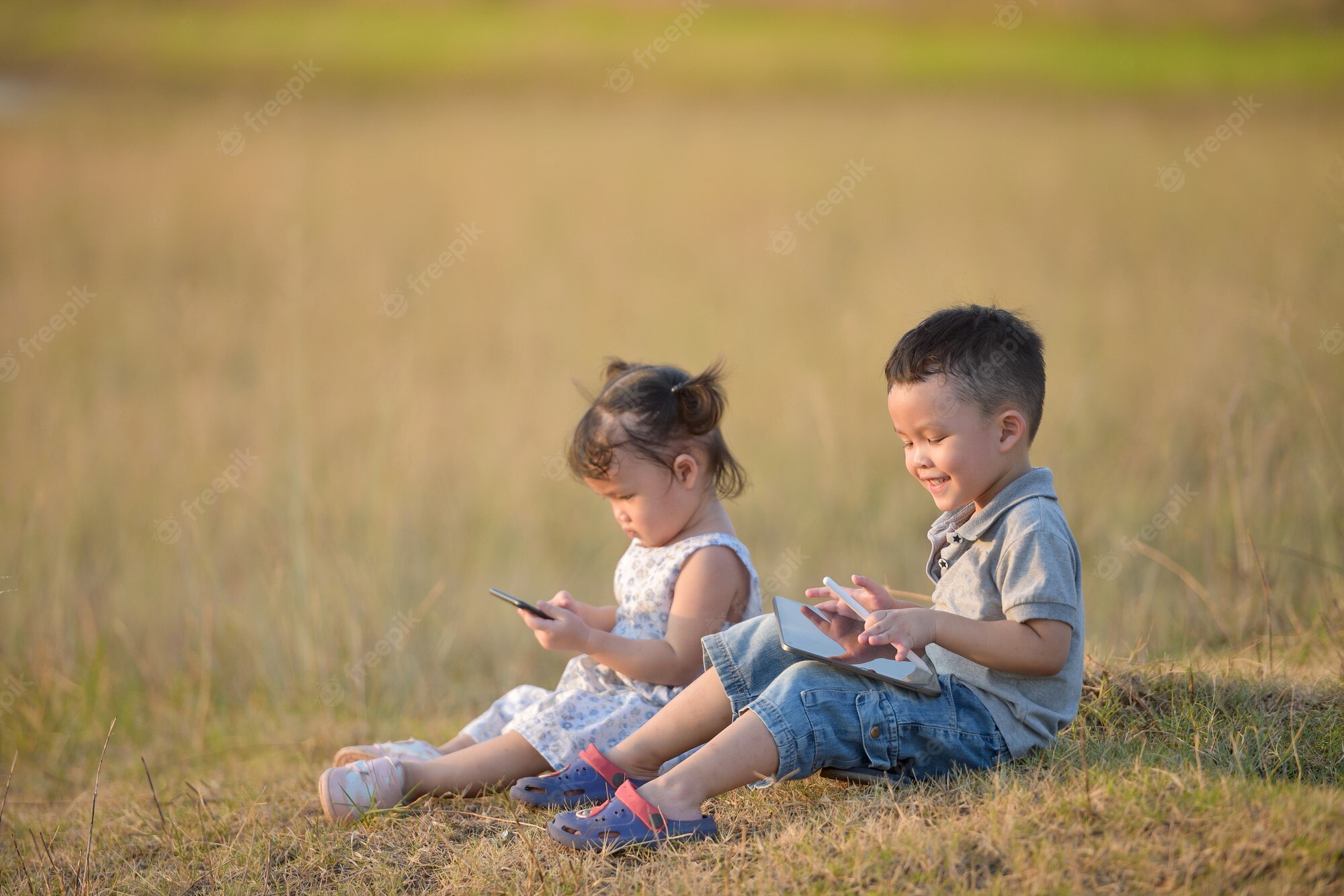 Girl Sitting On The Boy Wallpapers