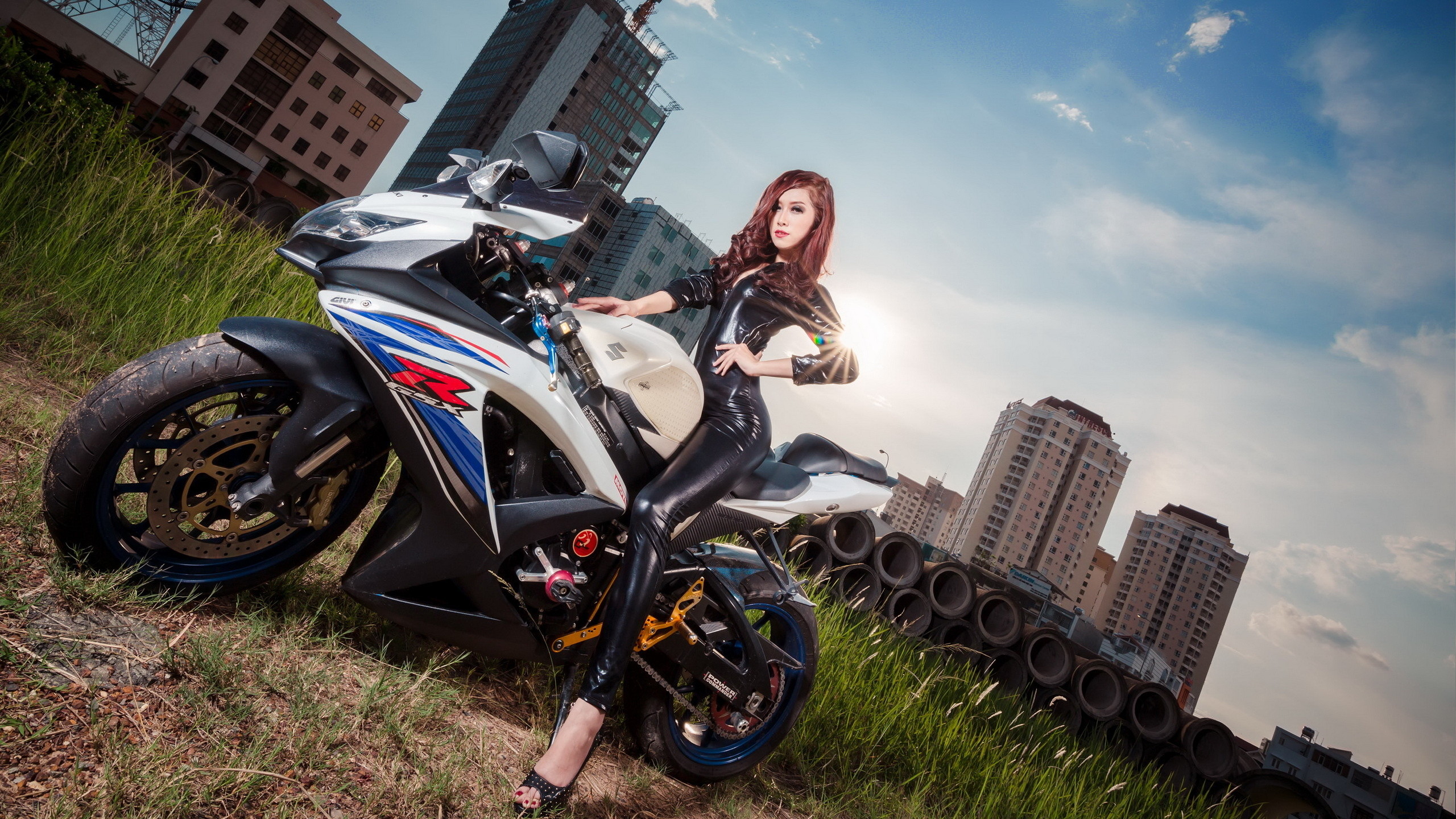 Girls & Motorcycles Wallpapers