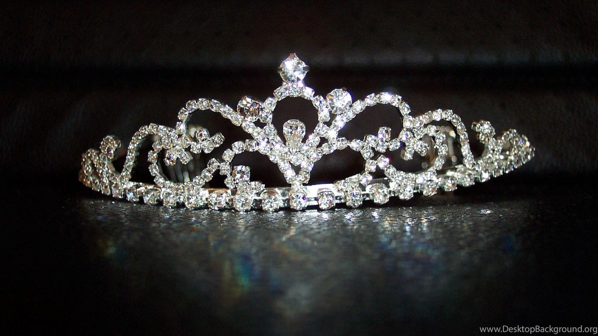 Girly Crown Wallpapers